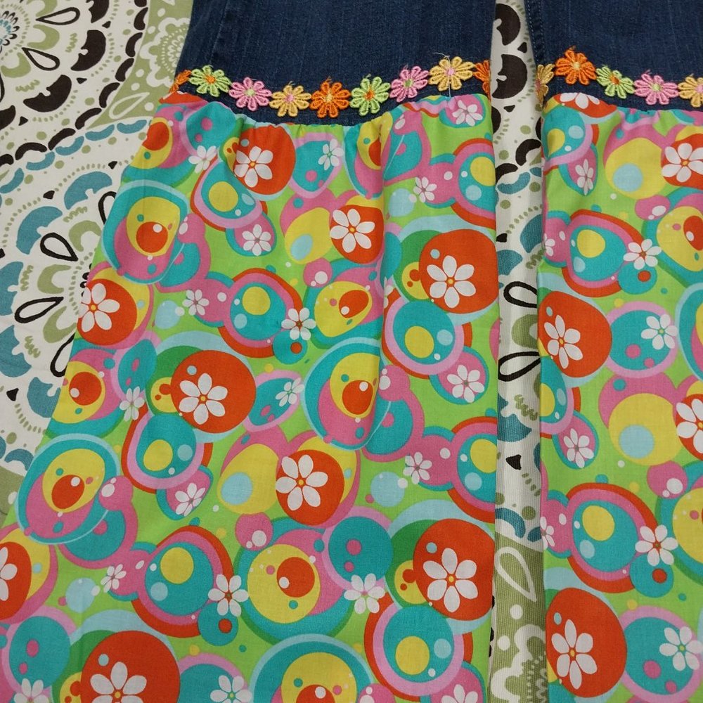 2612 Size 10 Lee Riders Upcycled Stretch Bell-Bottoms - Picture 2 of 6